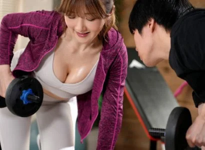 Chàng trai số hưởng với nữ PT gợi cảm ân ái với nhau
