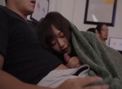 Cô em họ đáng yêu mang đến cảm giác lạ